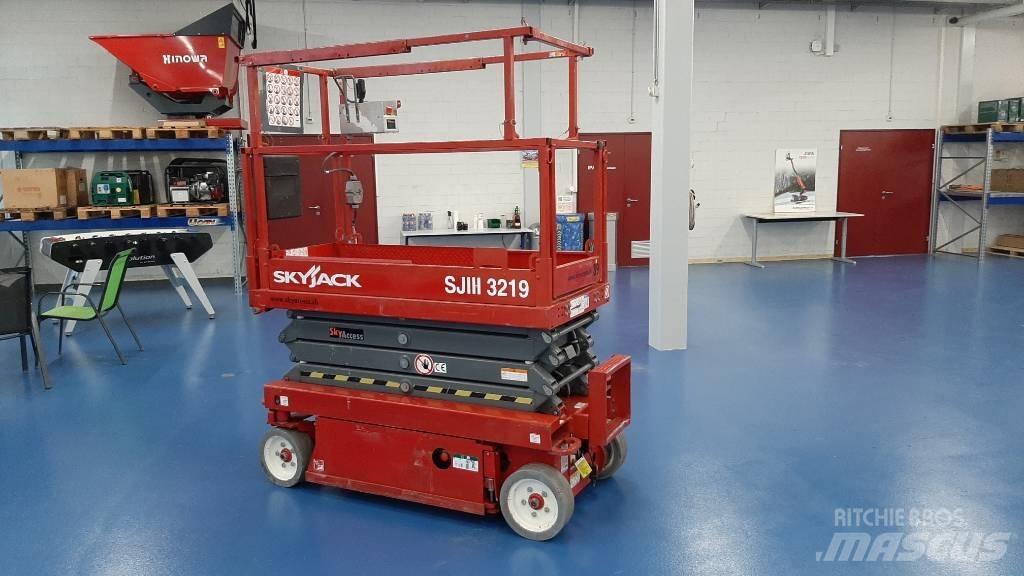 SkyJack SJIII 3219 Nožnicové zdvíhacie plošiny