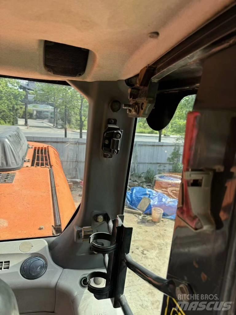 Hitachi ZX 350-3 Pásové rýpadlá