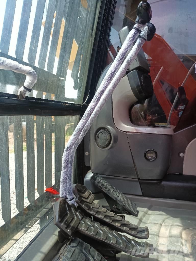 CAT 320D2 Pásové rýpadlá