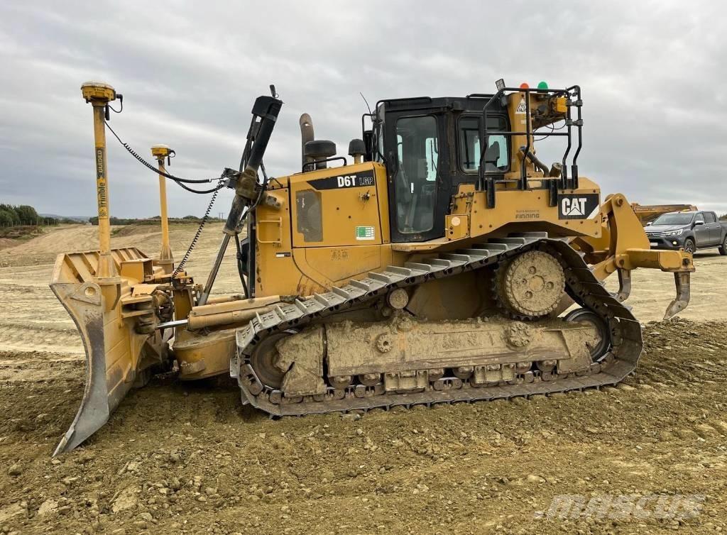 CAT D 6 T LGP Pásové dozéry