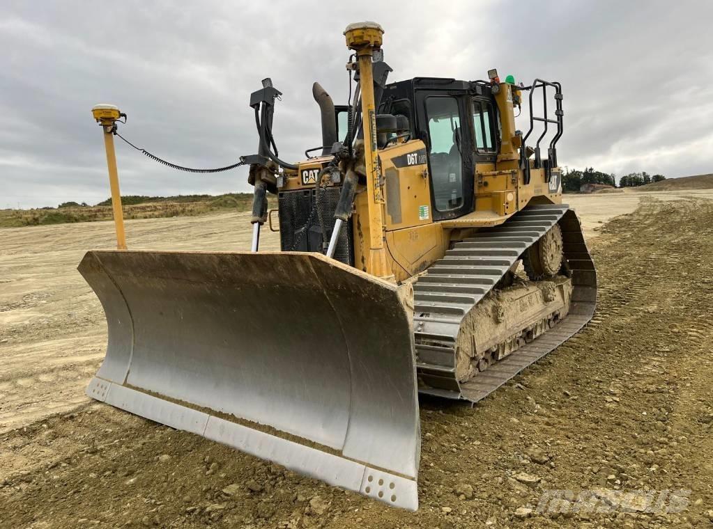 CAT D 6 T LGP Pásové dozéry