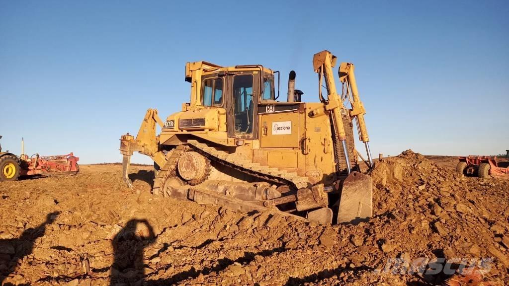 CAT D 7 R Pásové dozéry