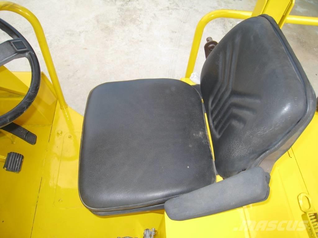 Sakai TZ 701 Pneumatikové valce