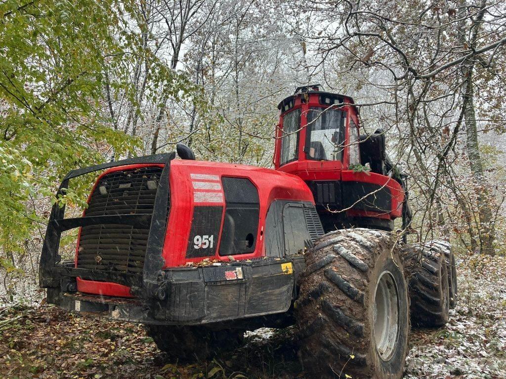 Komatsu 951 Harvestory