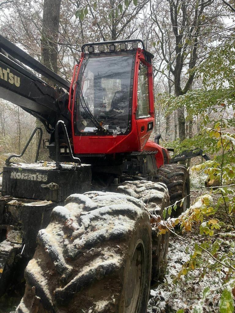 Komatsu 951 Harvestory