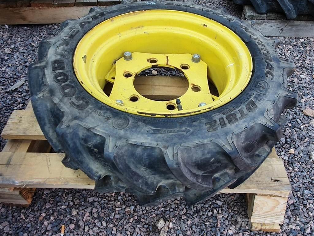 Goodyear 200/70R16 Pneumatiky, kolesá a ráfiky