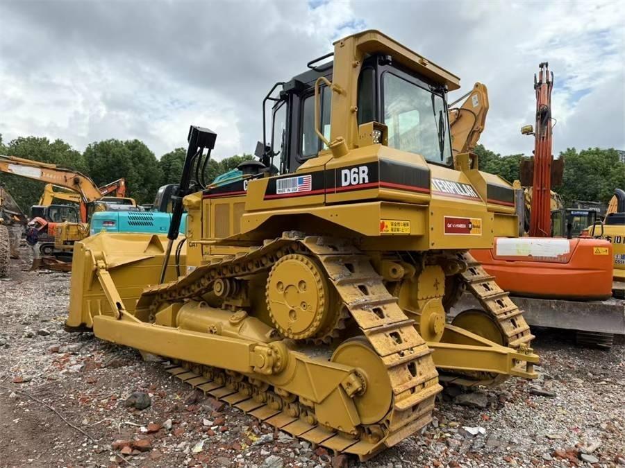 CAT D 6 R Pásové dozéry