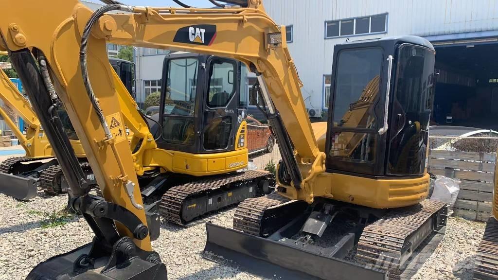 CAT 304 Pásové rýpadlá