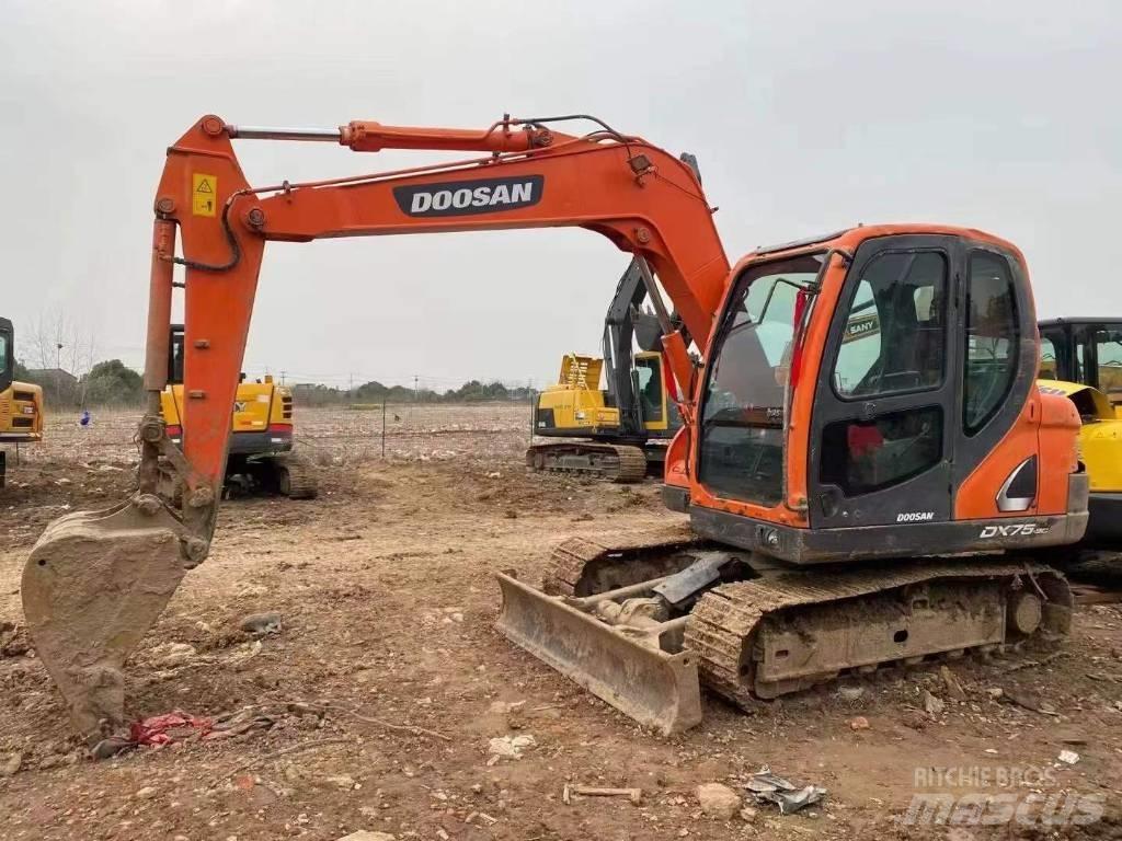 Doosan DX 75-9 C Pásové rýpadlá