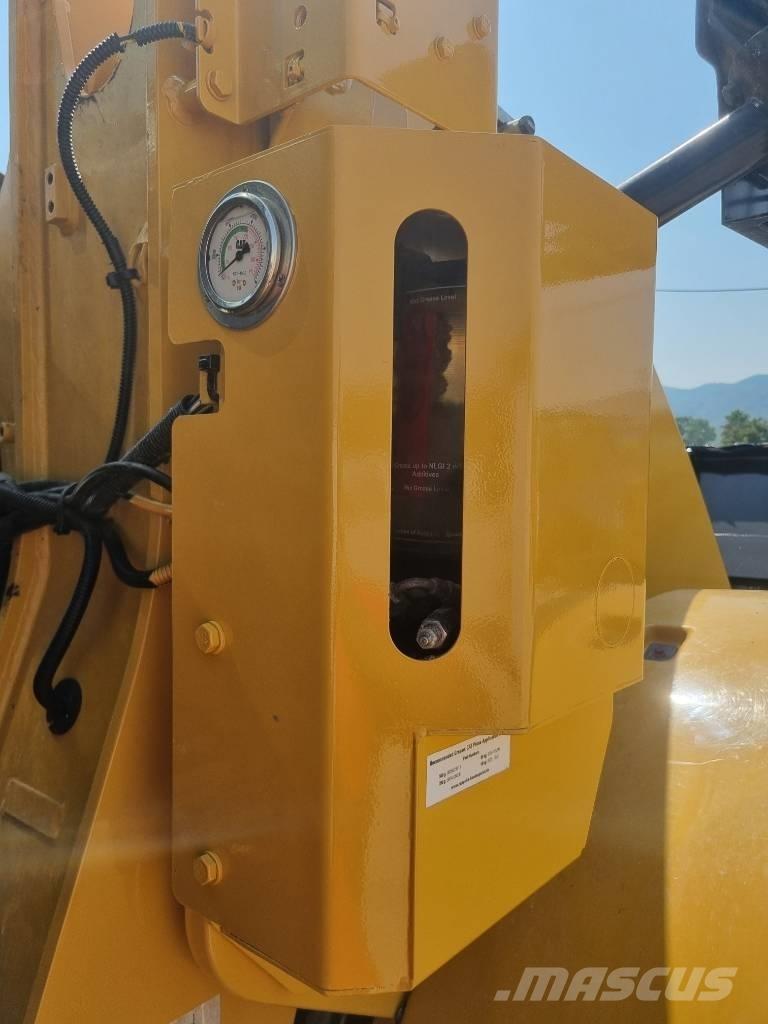CAT 938 M Kolesové nakladače
