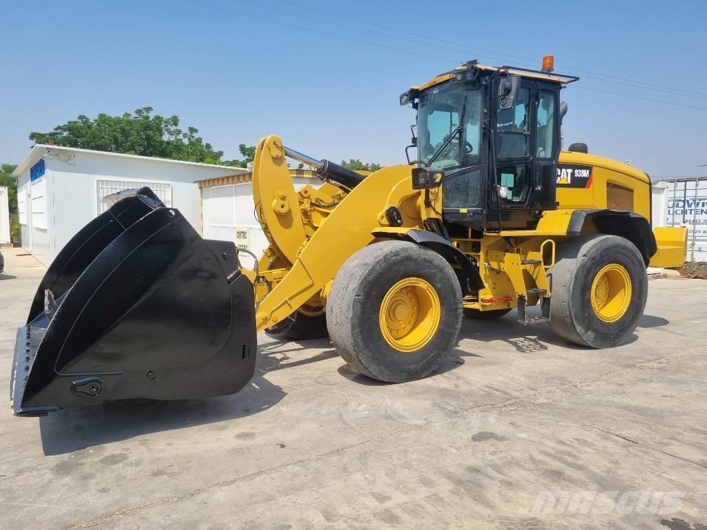 CAT 938 M Kolesové nakladače