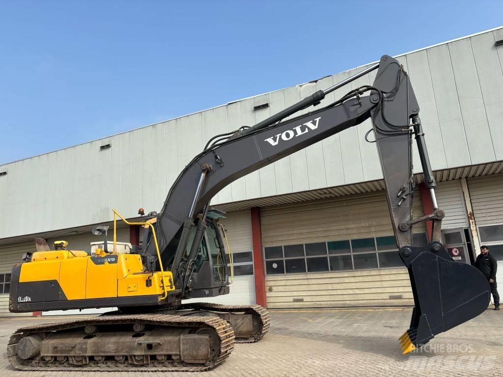 Volvo EC 220 DL Pásové rýpadlá