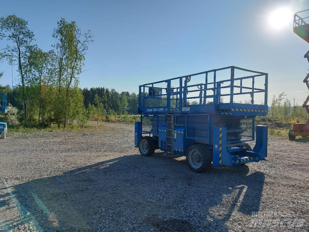 Genie GS 4390 Nožnicové zdvíhacie plošiny