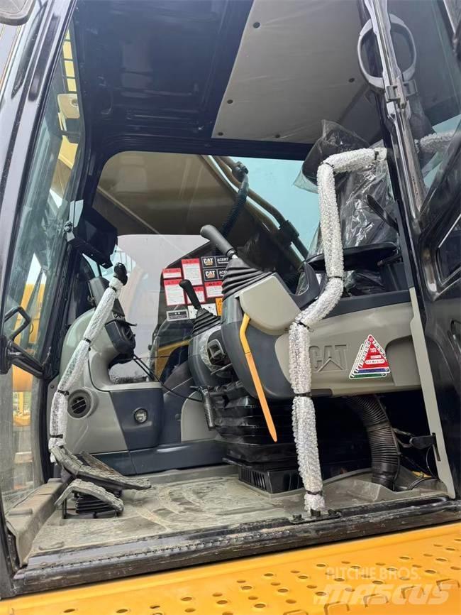 CAT 349 D L Pásové rýpadlá