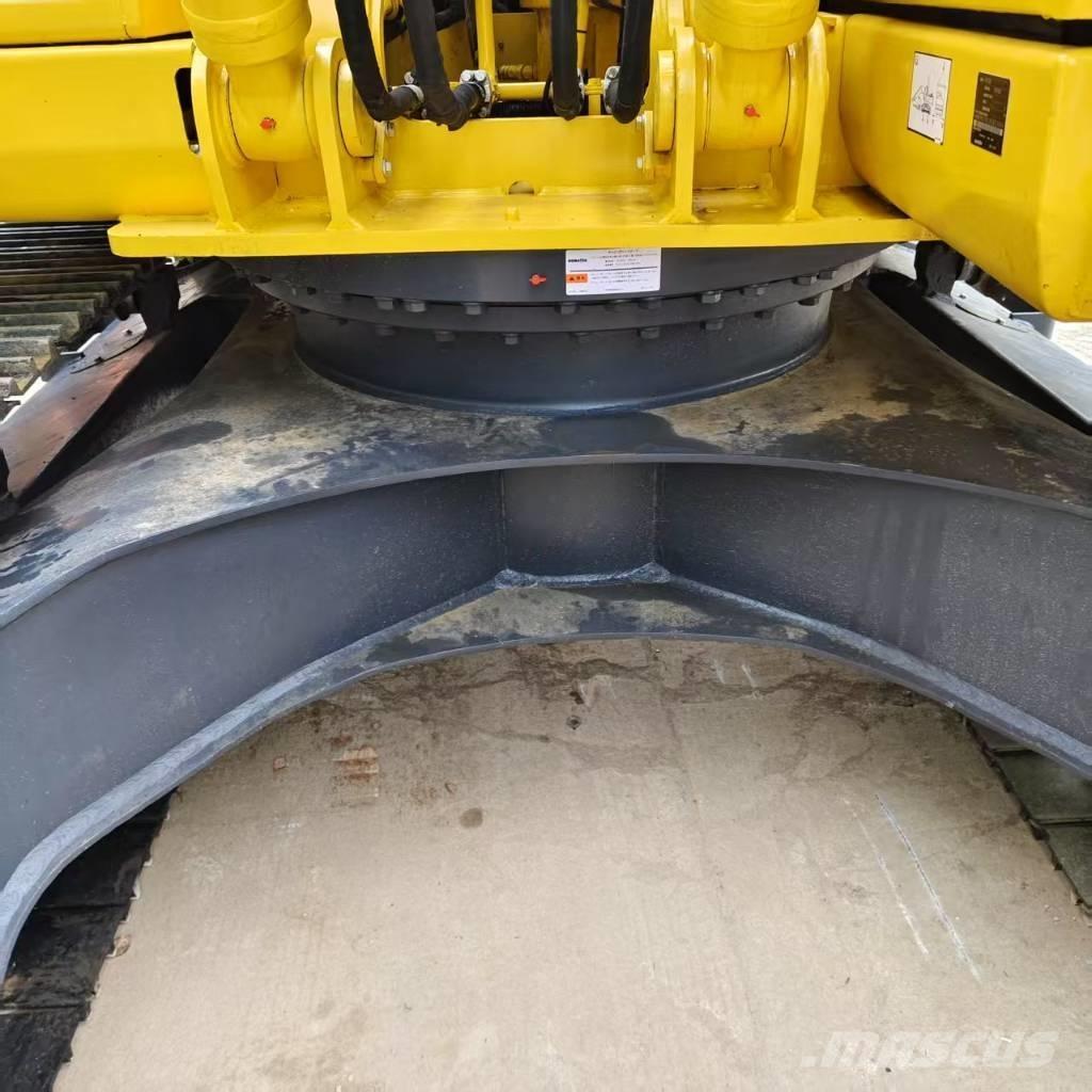 Komatsu PC 200-8 Pásové rýpadlá