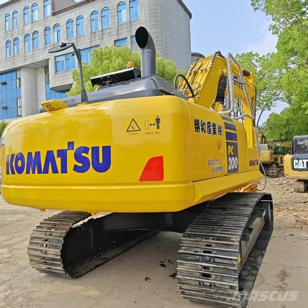 Komatsu PC 200-8 Pásové rýpadlá