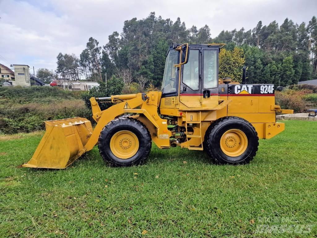 CAT 924F Kolesové nakladače