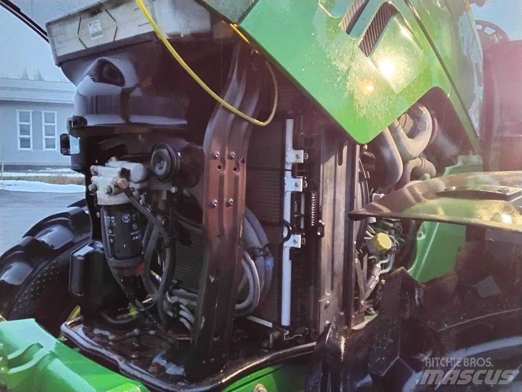 John Deere 6195 R Traktory
