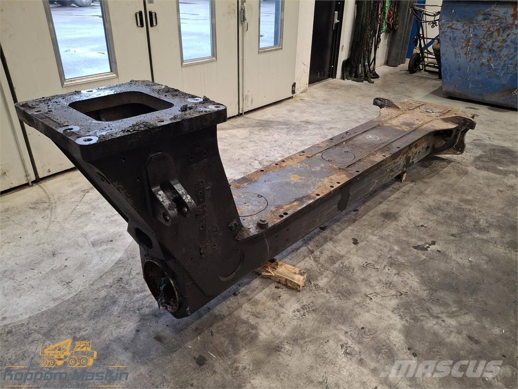 Komatsu 845 Ďalšie komponenty