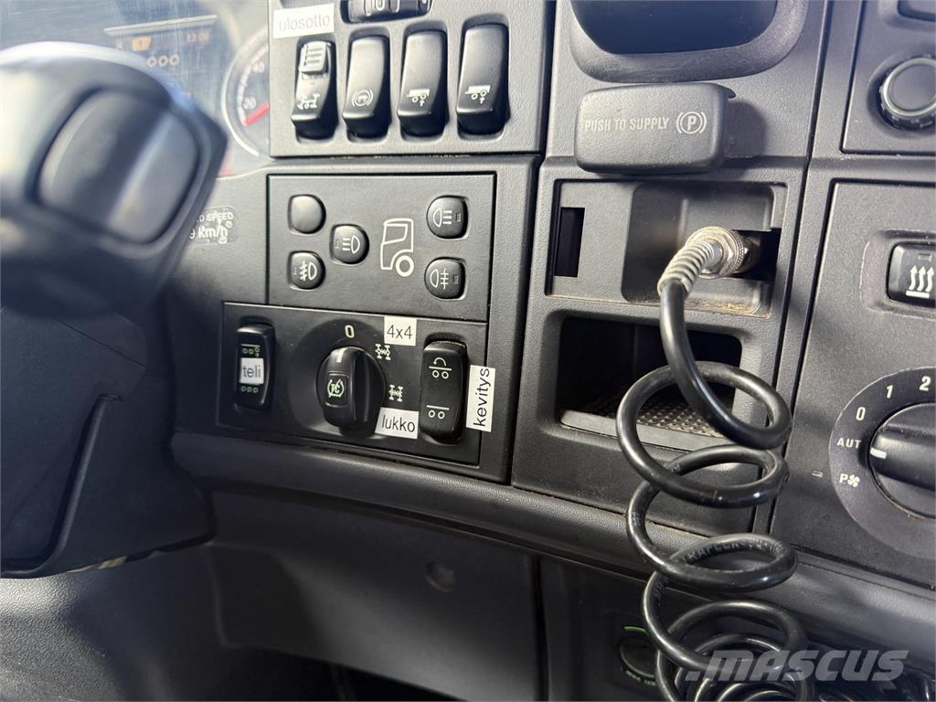 Scania R 730 8X4 Hákový nosič kontajnerov