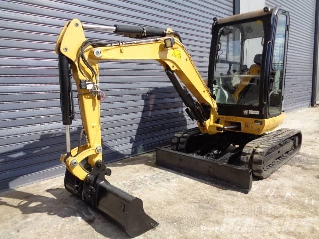 CAT 302.7 D Mini rýpadlá < 7t