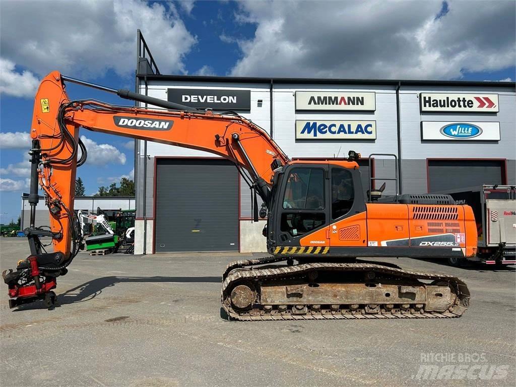 Doosan DX255LC-5 Pásové rýpadlá