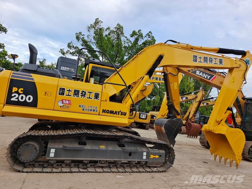 Komatsu PC 200-8 Pásové rýpadlá