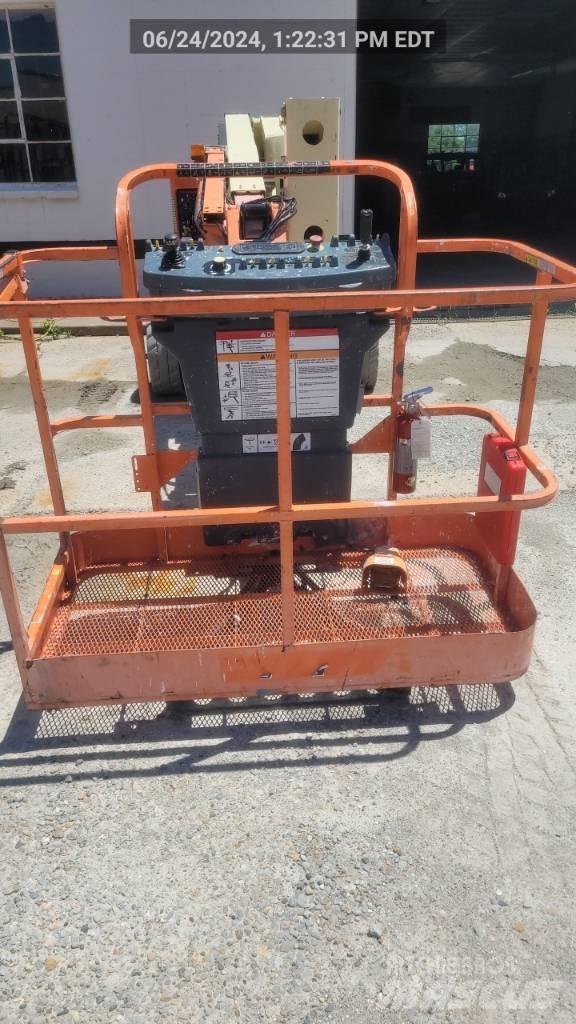 JLG E 450 AJ Kĺbové plošiny