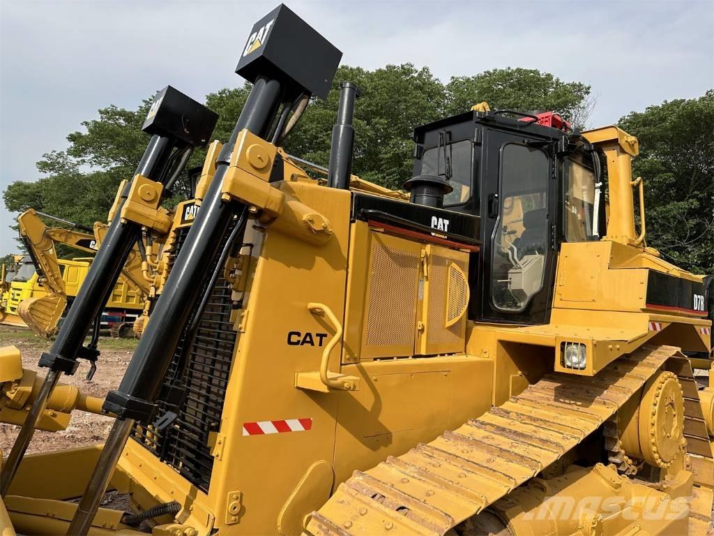 CAT D7R Pásové dozéry
