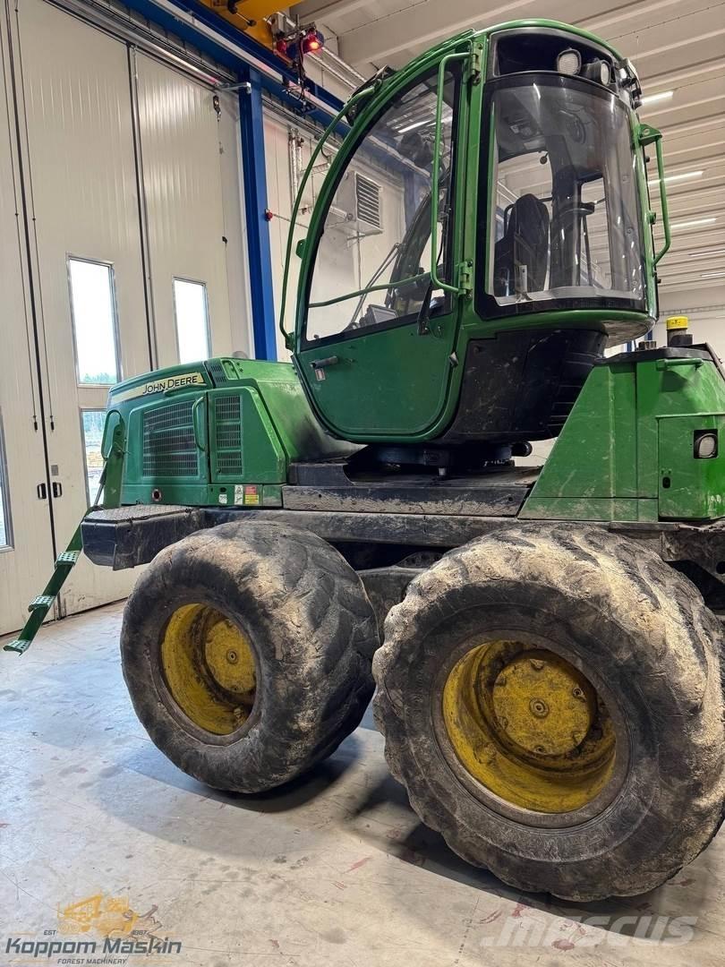 John Deere 1210E Lesné traktory