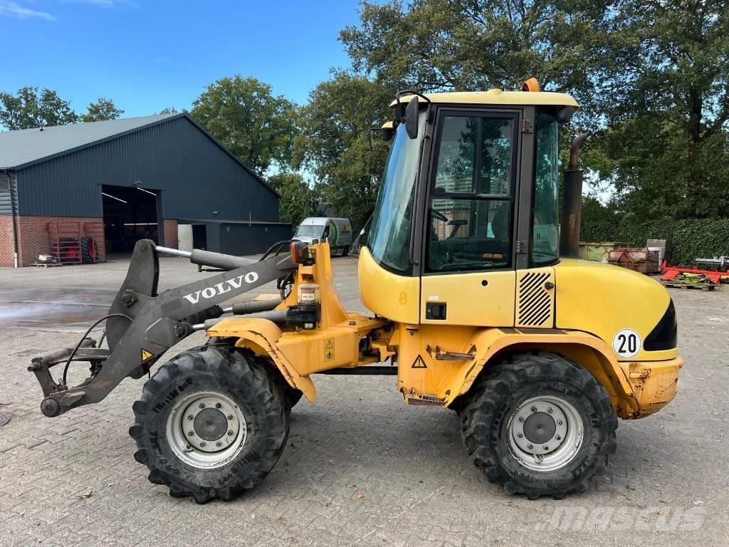 Volvo L 30 B Kolesové nakladače