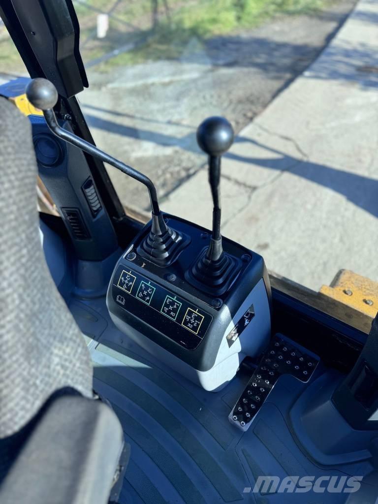 CAT 428 F Rýpadlo-nakladače