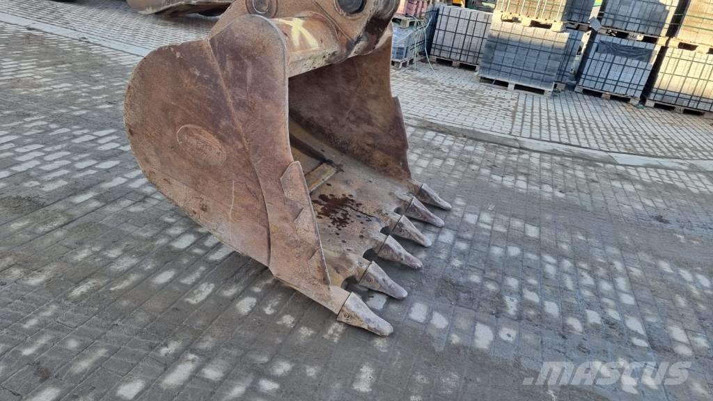 Komatsu PC 210 LC Pásové rýpadlá