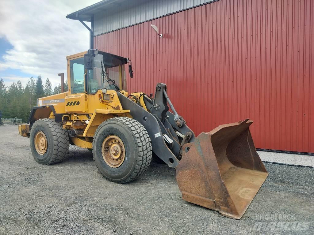 Volvo L90C Kolesové nakladače