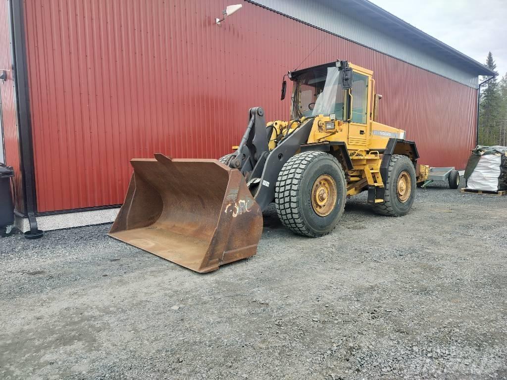 Volvo L90C Kolesové nakladače