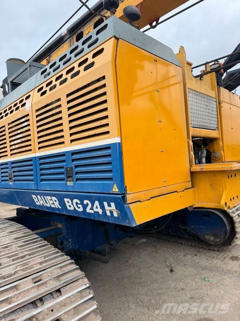 Bauer BG 24 H Veľké vŕtacie stroje