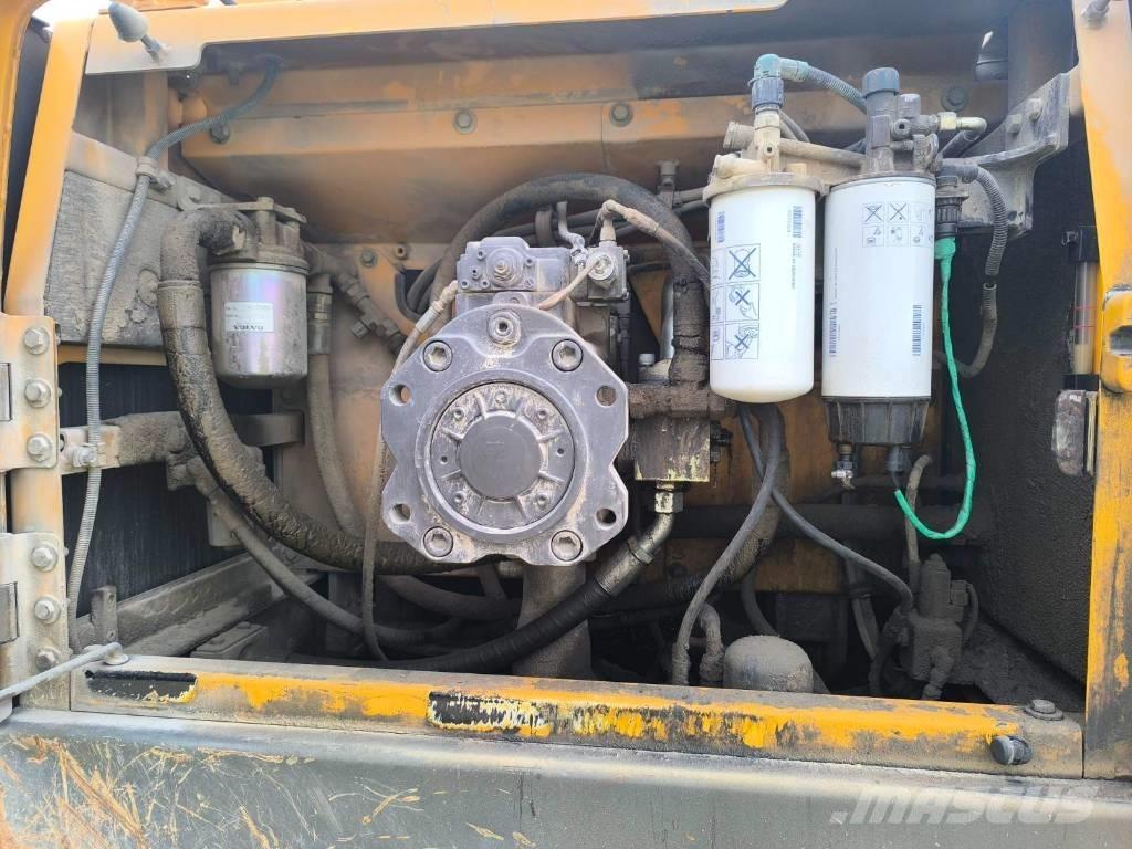 Volvo EC460CL Pásové rýpadlá