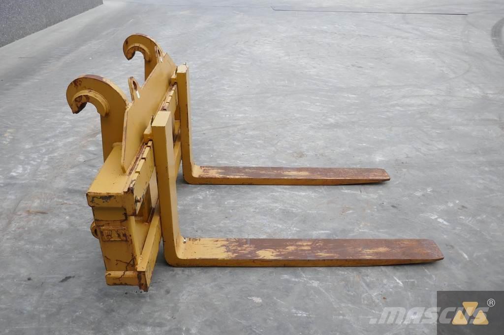 CAT 966/972 Forks Doprava – ostatné