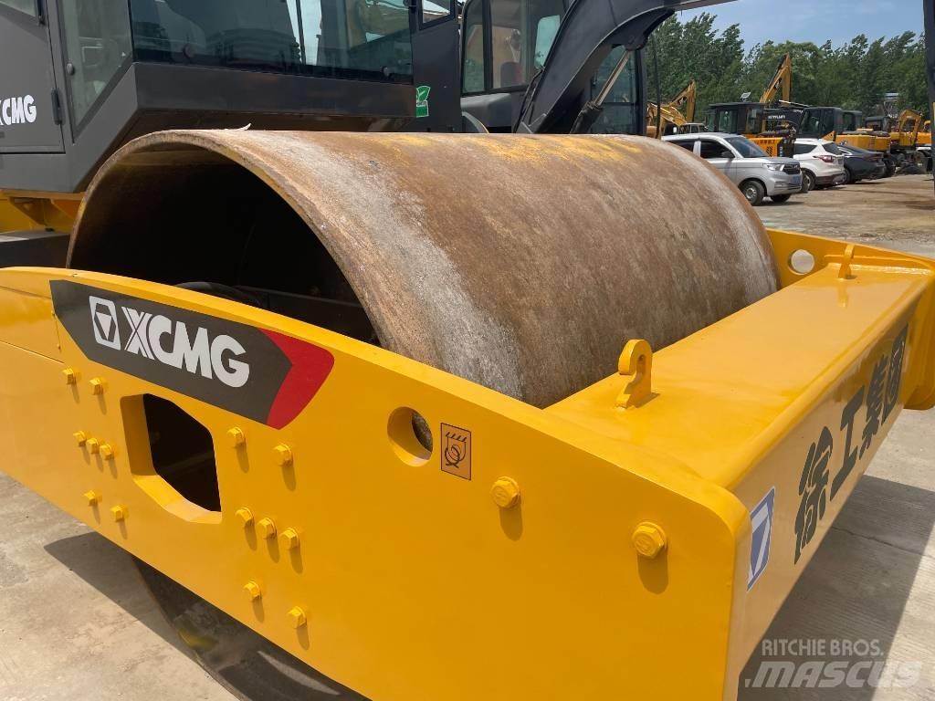 XCMG XS 223 J Ťahačové valce