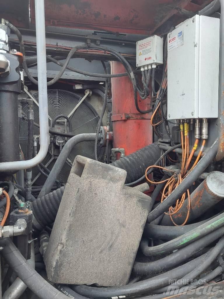 Sandvik DP 1500 i Povrchové vrtné súpravy