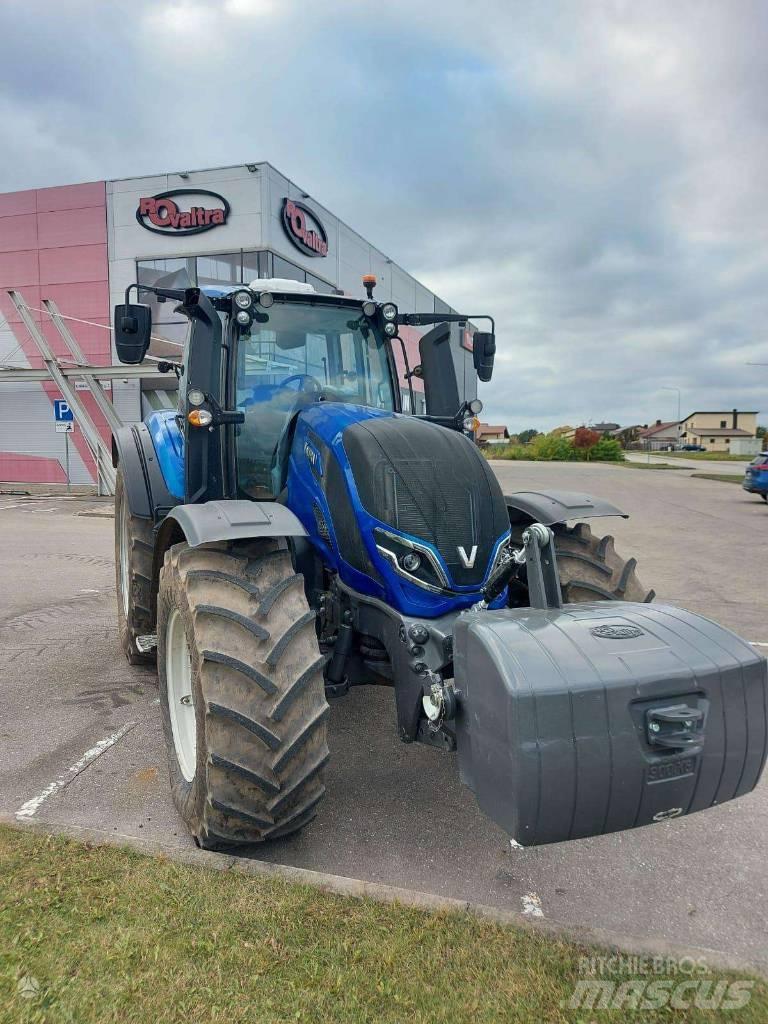 Valtra T235V Traktory