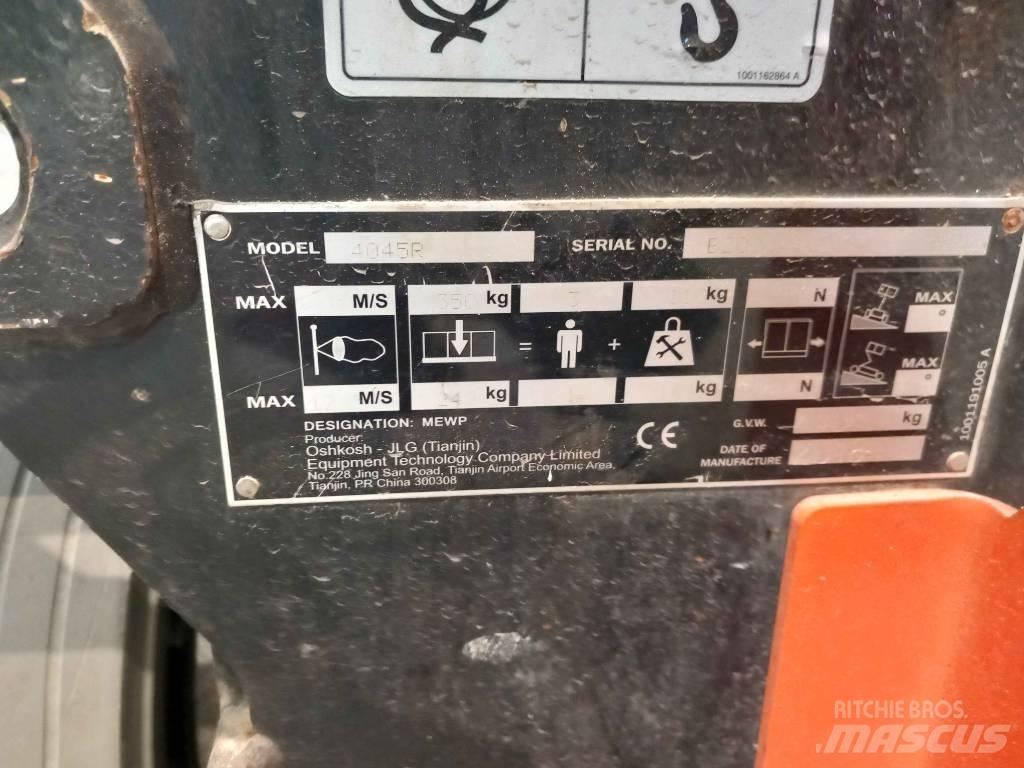 JLG 4045R Nožnicové zdvíhacie plošiny