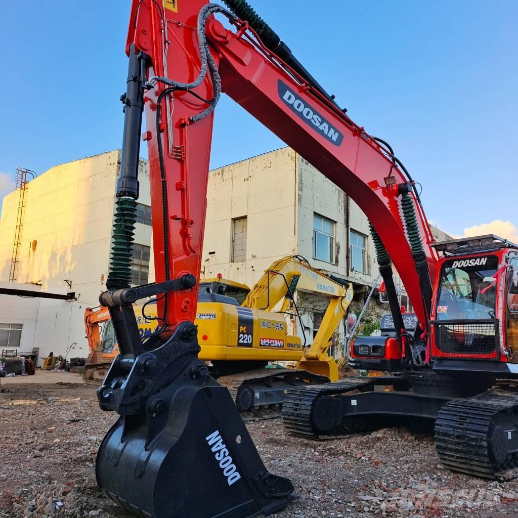 Doosan DX 300 LCA Pásové rýpadlá