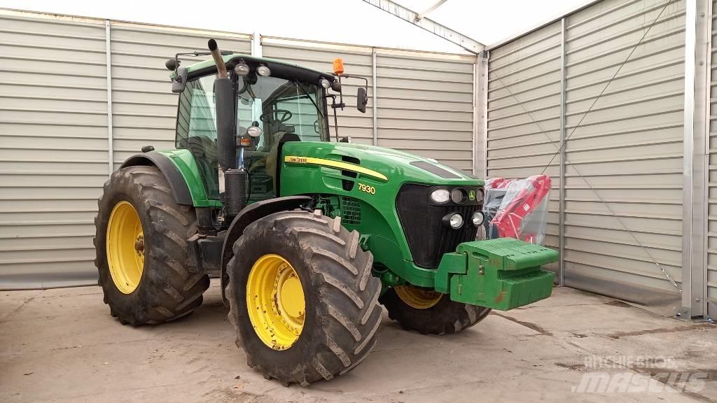 John Deere 7930 Traktory