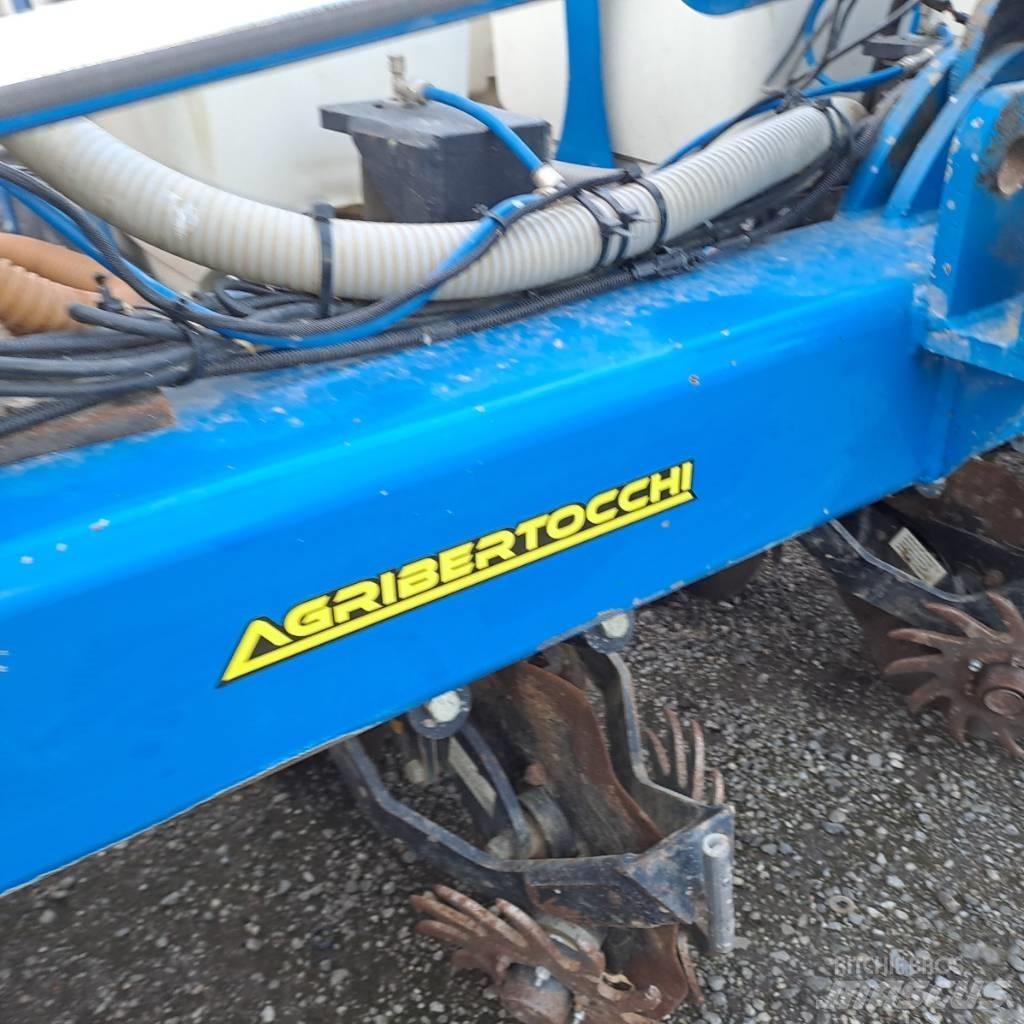 Kinze 3110 Presné sejačky
