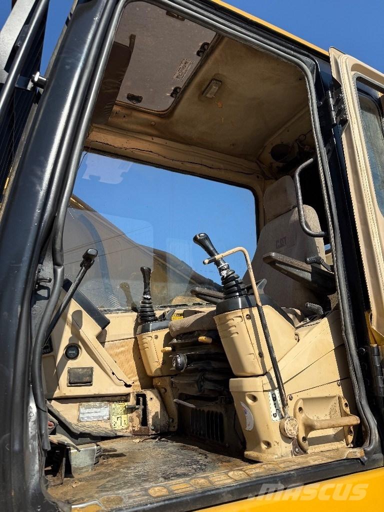 CAT 325 LN Pásové rýpadlá