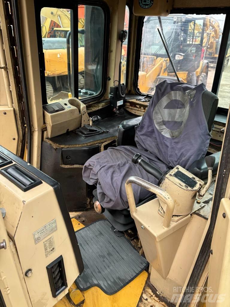 CAT D 8 R Pásové dozéry