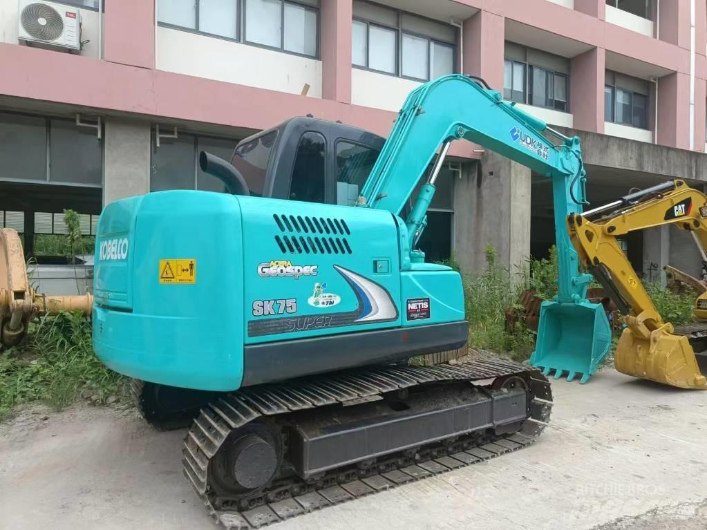 Kobelco SK 75 Midi rýpadlá 7 t - 12 t
