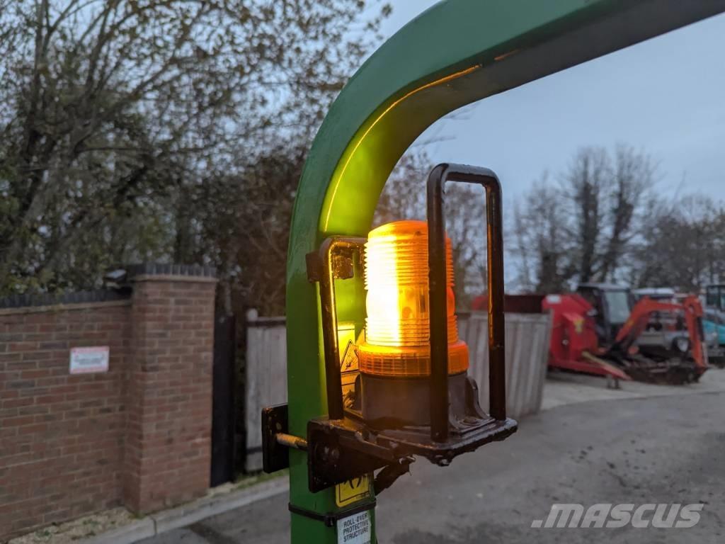 John Deere 1445 Samochodné kosačky