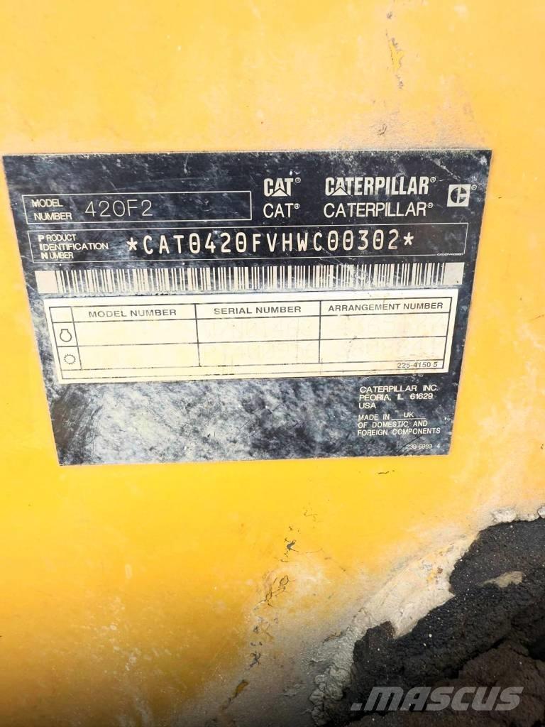 CAT 420 F Rýpadlo-nakladače